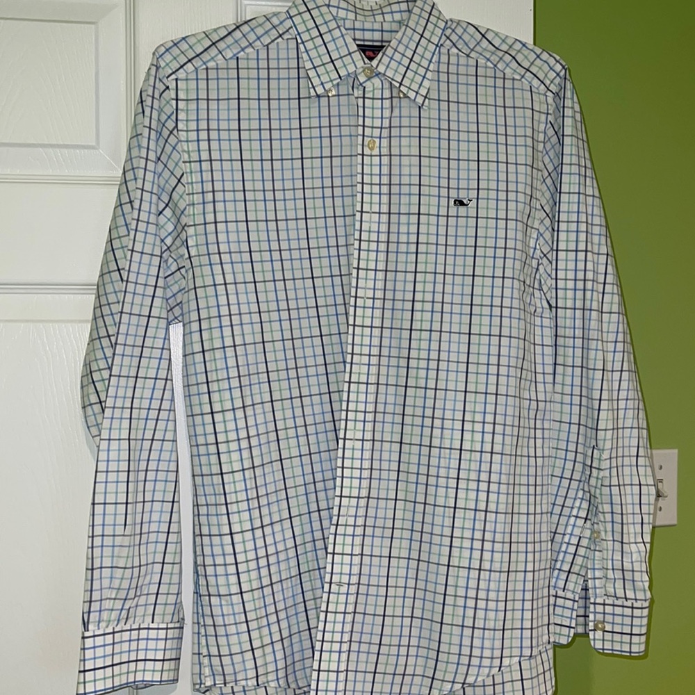 Vineyard Vines slim fit whale shirt. Mint condition! Blue, green check pattern
